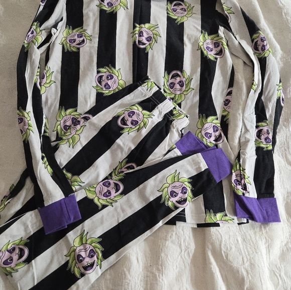 Beetlejuice cake worthy pajamas - Picture 2 of 3